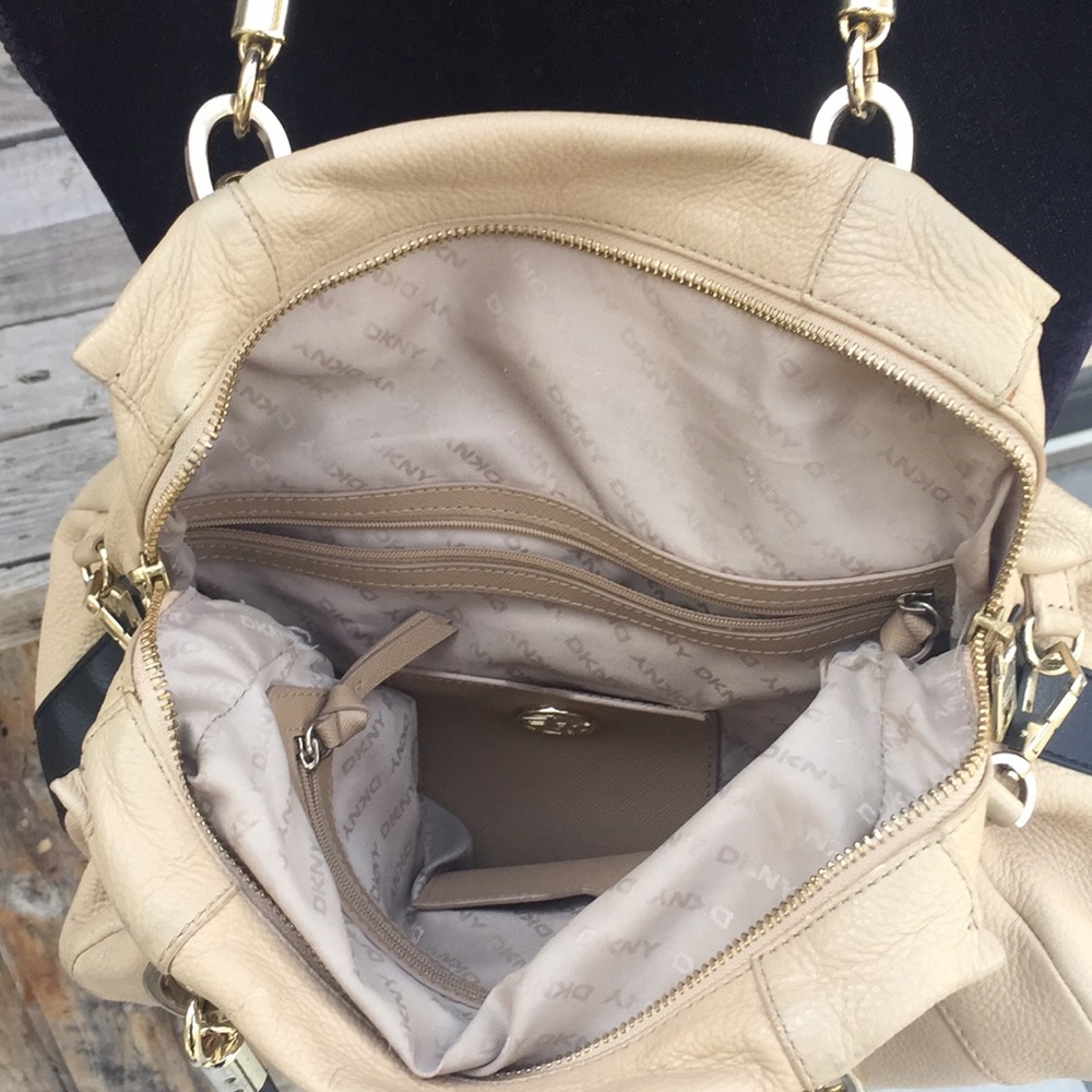 DKNY tan/black purse - Picture 9 of 9